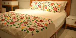 روتختی گلدوزی شده