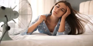 انتخاب کالای خواب برای افرادی که زیاد عرق میکنند