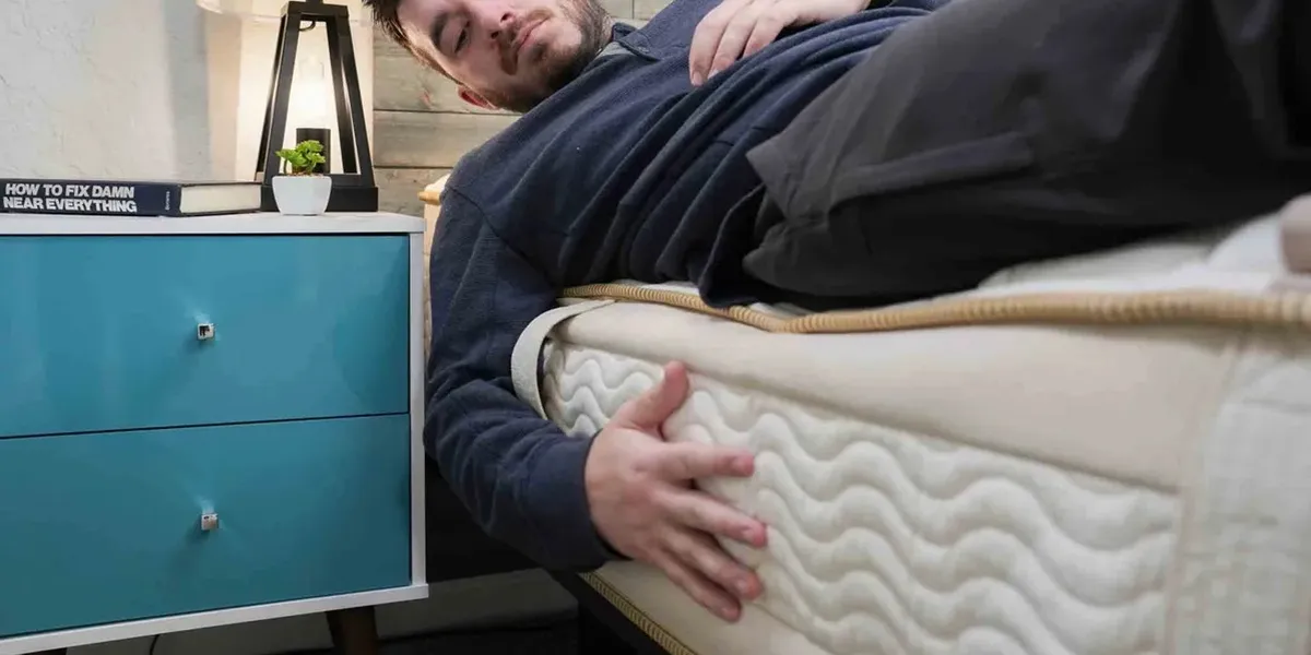 کالای خواب برای افراد کمردرد