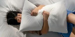 تفاوت بالش های فشرده و پف دار