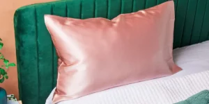 بهترین روبالشی برای پوست و مو