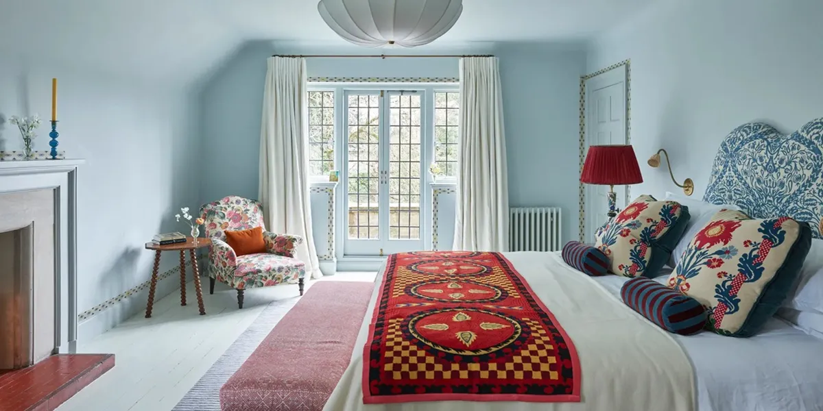 ۱۰ مدل اکسسوری اتاق خواب برای نظم دهی حرفه ای